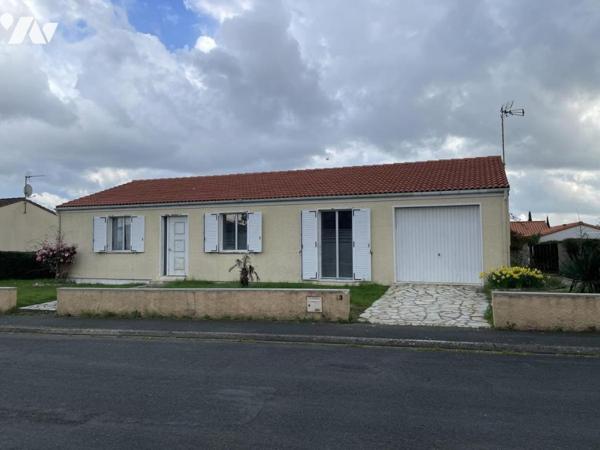 Maison d'habitation d'environ 103 m² habitables sur terrain de 697 m²