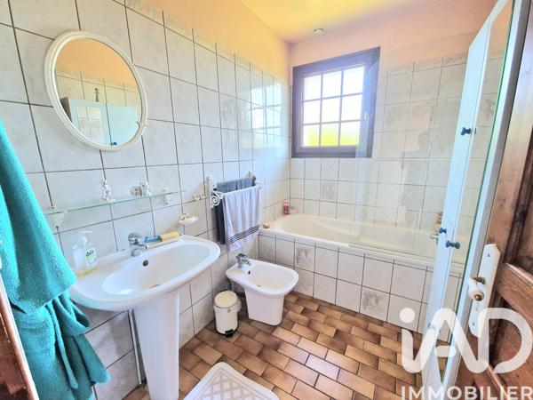 Maison à vendre 6 pièces 109 m² Forges-les-Eaux