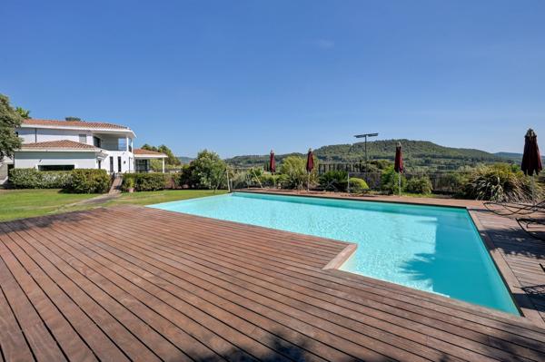 Location Maison de luxe La Cadière-d'Azur 8 Pièces 800 m²