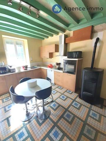 À vendre - Maison de campagne, 11 pièces situé à Laigné-en-Belin (72220)