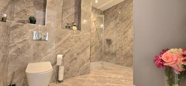 PROCHE CHARTRES Demeure prestigieuse en vallée de l'Eure