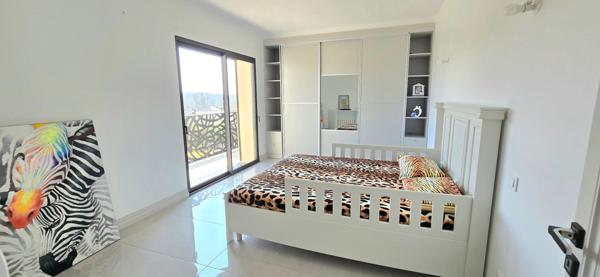 PROCHE CHARTRES Demeure prestigieuse en vallée de l'Eure