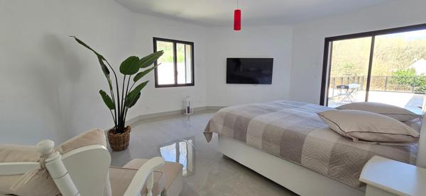 PROCHE CHARTRES Demeure prestigieuse en vallée de l'Eure