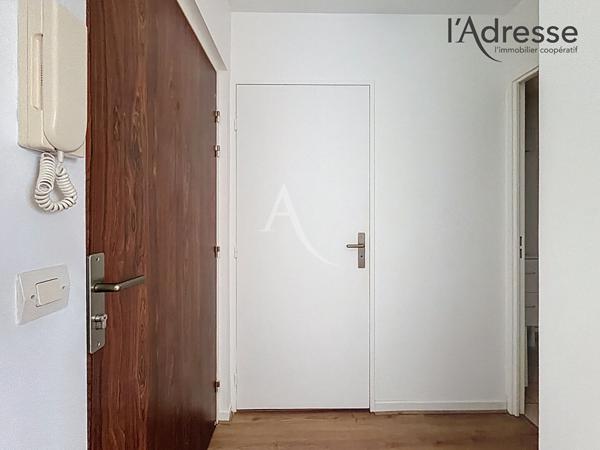 Appartement Puteaux 1 pièce(s) 20 m2/Meublé/Cave