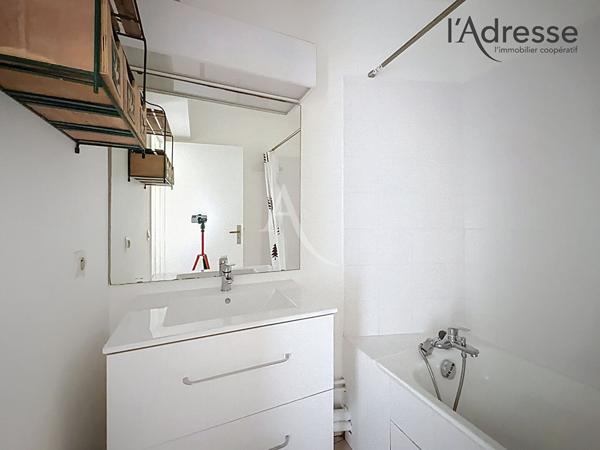 Appartement Puteaux 1 pièce(s) 20 m2/Meublé/Cave