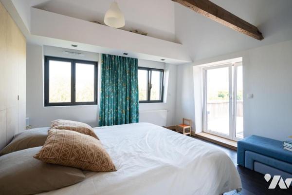 MARQUETTE-LEZ-LILLE - Maison ancienne rénovée esprit Loft d'env. 180m² 