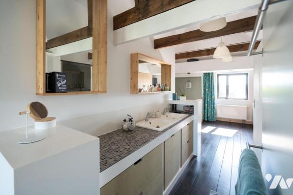 MARQUETTE-LEZ-LILLE - Maison ancienne rénovée esprit Loft d'env. 180m² 
