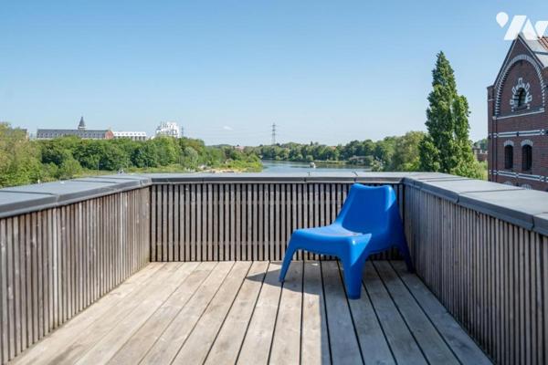 MARQUETTE-LEZ-LILLE - Maison ancienne rénovée esprit Loft d'env. 180m² 