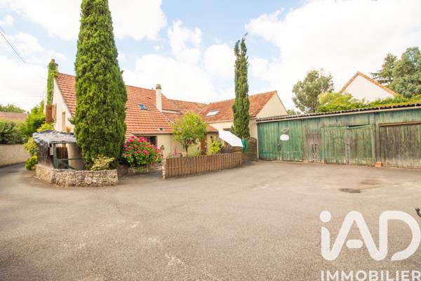 Maison à vendre 7 pièces 175 m² Neauphle-le-Château