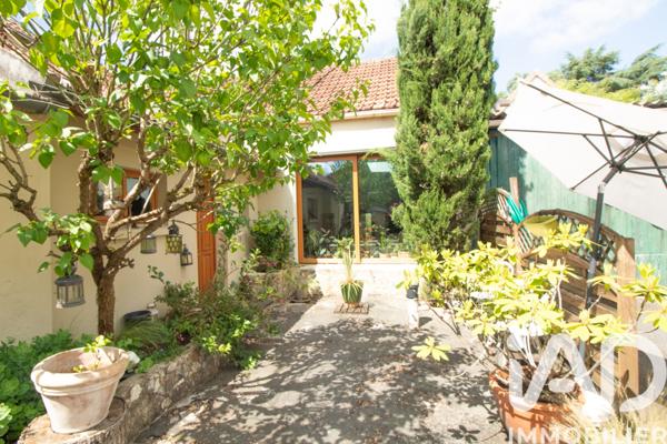 Maison à vendre 7 pièces 175 m² Neauphle-le-Château