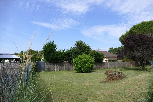 Terrain constructible hyper centre-ville de Médis proche commerces et école