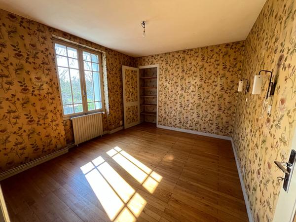 Maison à rénover, quartier Lafond, fort potentiel.