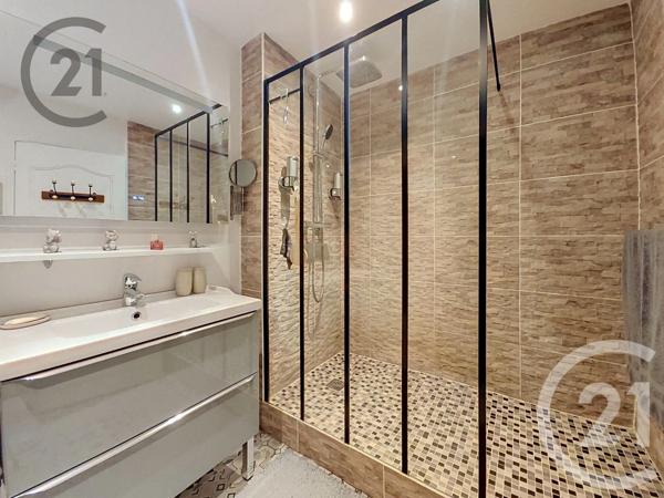 Appartement F6 à vendre  6 pièces - 122,10 m 2   TINQUEUX  - 51