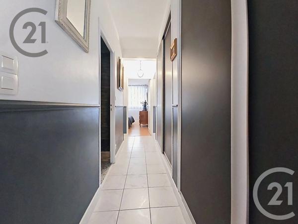 Appartement F6 à vendre  6 pièces - 122,10 m 2   TINQUEUX  - 51