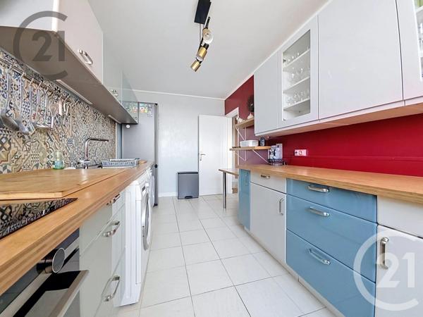 Appartement F6 à vendre  6 pièces - 122,10 m 2   TINQUEUX  - 51