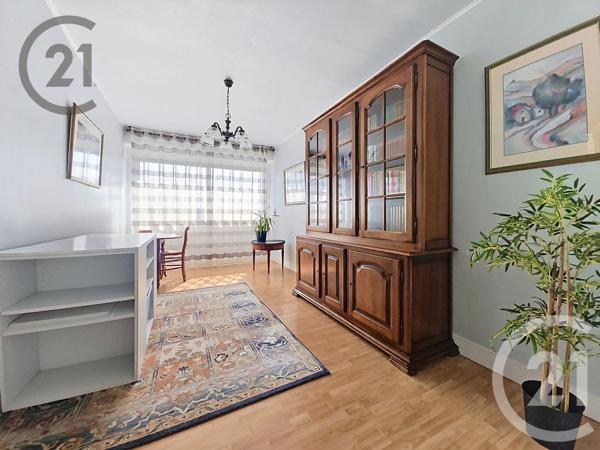 Appartement F6 à vendre  6 pièces - 122,10 m 2   TINQUEUX  - 51