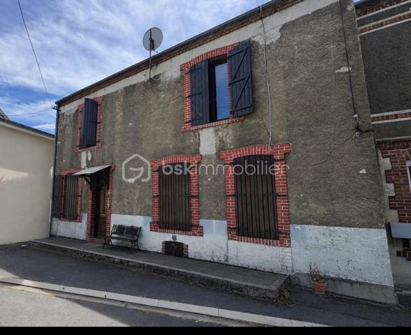 ♦️PETIT PRIX  ♦️

Découvrez cette maison d'habitation à rénover en pleine vallée sur la commune de DEVILLE.

👉🏿L'entrée de la maison nous mène directement à :

. Une cuisine
. Un séjour

👉🏿L'étage lui dessert :
 
. Deux chambres
. Une salle de bain

👉🏿Au second : 

. Deux chambres sous combles.

👉🏿Une vaste cave compose ce bien également.

➕Le plus de cette maison : 

Chaudière gaz très récente 
Assainissement conforme 

Pas d'extérieur