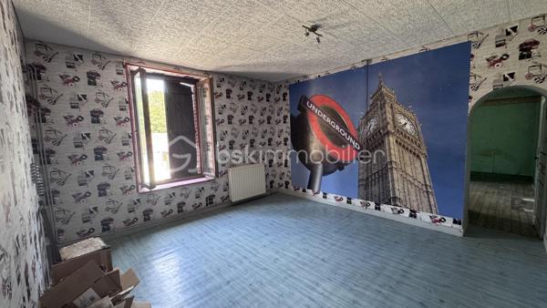 ♦️PETIT PRIX  ♦️

Découvrez cette maison d'habitation à rénover en pleine vallée sur la commune de DEVILLE.

👉🏿L'entrée de la maison nous mène directement à :

. Une cuisine
. Un séjour

👉🏿L'étage lui dessert :
 
. Deux chambres
. Une salle de bain

👉🏿Au second : 

. Deux chambres sous combles.

👉🏿Une vaste cave compose ce bien également.

➕Le plus de cette maison : 

Chaudière gaz très récente 
Assainissement conforme 

Pas d'extérieur