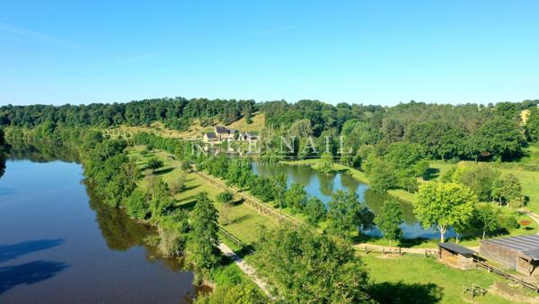 Magnifique manoir et son domaine de 25 hectares en Mayenne