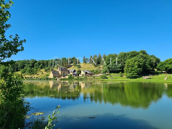 Magnifique manoir et son domaine de 25 hectares en Mayenne