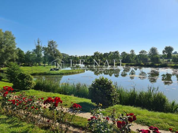 Magnifique manoir et son domaine de 25 hectares en Mayenne