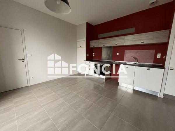 Location Appartement 3 pièces 63.1 m² - 157 RUE DE STRASBOURG Niort 79000