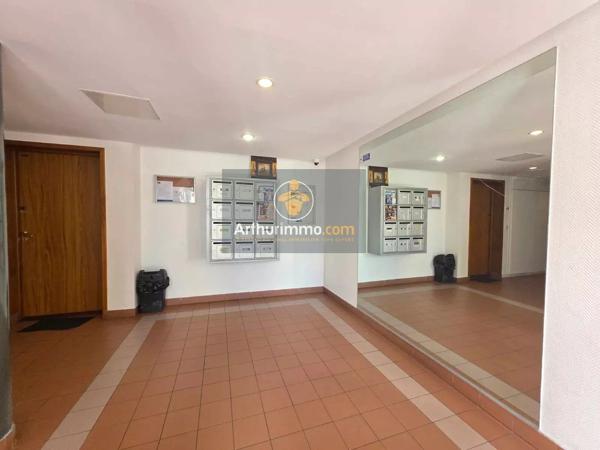 Vente                                                      Appartement
                        
                     3 pièces                      73 m2                     à Sarcelles