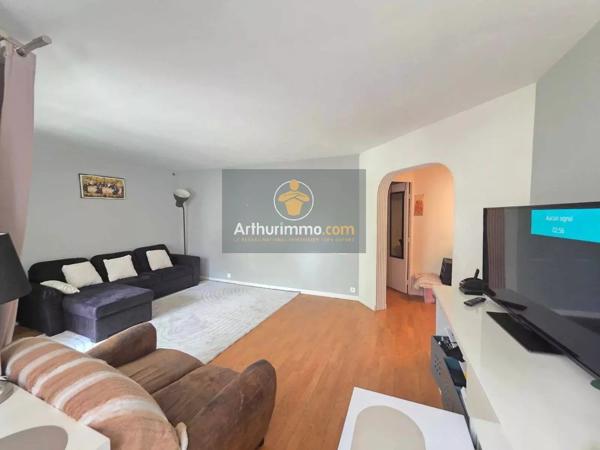 Vente                                                      Appartement
                        
                     3 pièces                      73 m2                     à Sarcelles