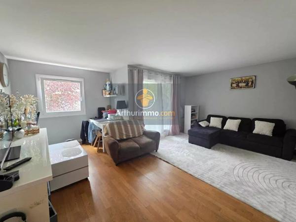 Vente                                                      Appartement
                        
                     3 pièces                      73 m2                     à Sarcelles