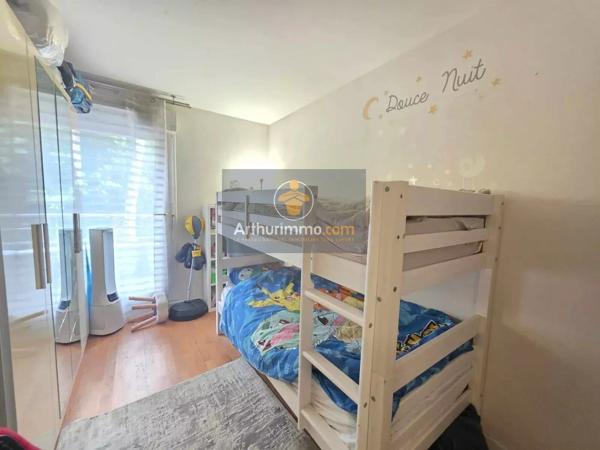 Vente                                                      Appartement
                        
                     3 pièces                      73 m2                     à Sarcelles