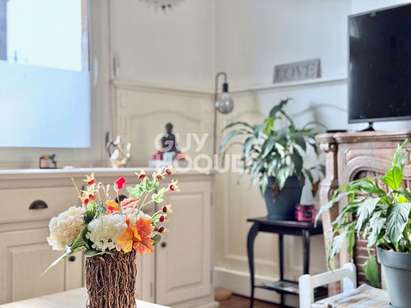 À 100 m du port - T2 avec extérieur 35 m² - Rare