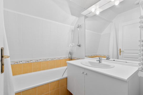 Appartement Chambourcy 5 pièce(s) 100 m2 €478 400 ** - Référence 17881