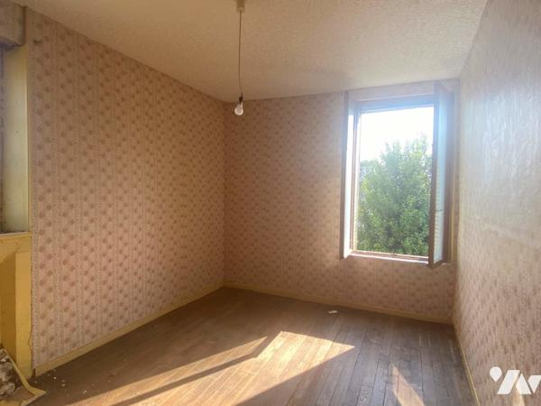 Vente A NEUILLY SAINT FRONT - MAISON EN PIERRE A RENOVER