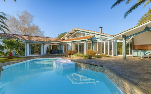 Maison à vendre    6 pièces •  Bénesse-Maremne