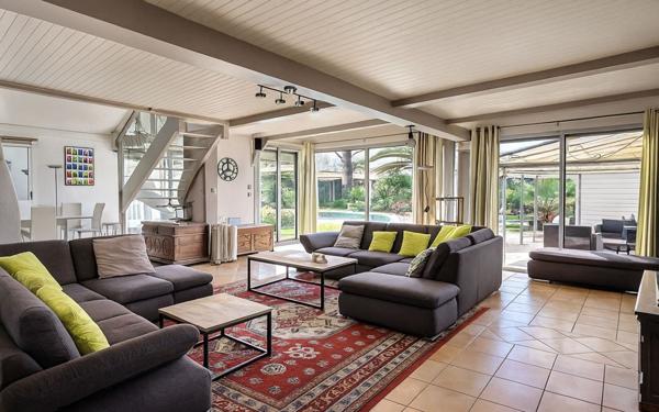 Maison à vendre    6 pièces •  Bénesse-Maremne