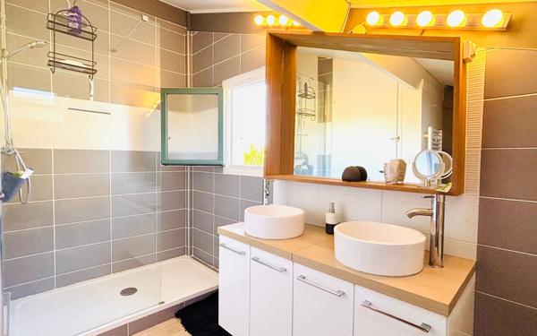 Maison à vendre    6 pièces •  Bénesse-Maremne