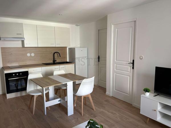 Appartement T2 meublé avec balcon au cœur d'Aubenas
