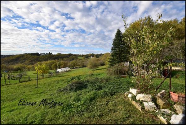 Maison 153 m² 5 chambres, jardin, garage et piscine.