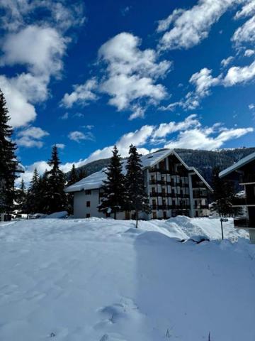 Magnifique 3 pièces en duplex rénové par architecte, avec garage et vue panoramique