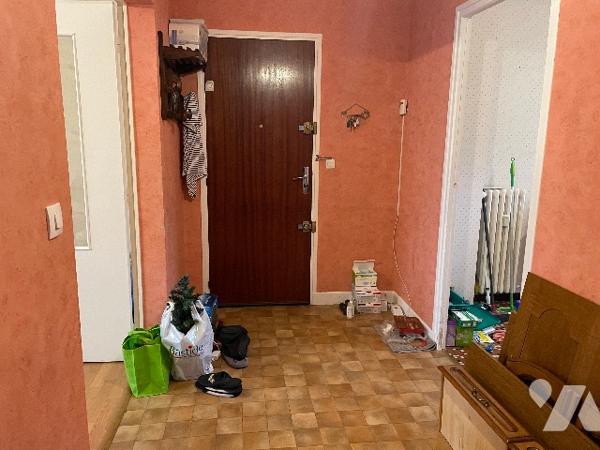 SOISSONS - Quartier de la Gare - Situé au 2ème étage - Appartement  d'environ 67 m² habitable