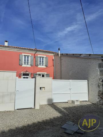 Location maison Saint Hilaire De Villefranche : 695 € - AJP Immobilier Saintes
