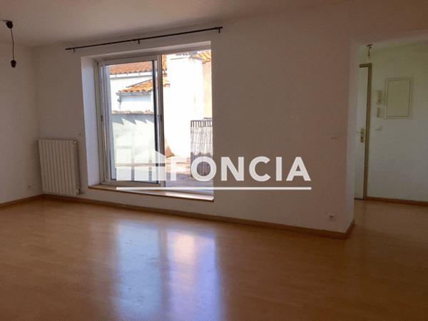 Location Appartement 2 pièces 47.38 m² - 11 RUE THIERS La Rochelle 17000