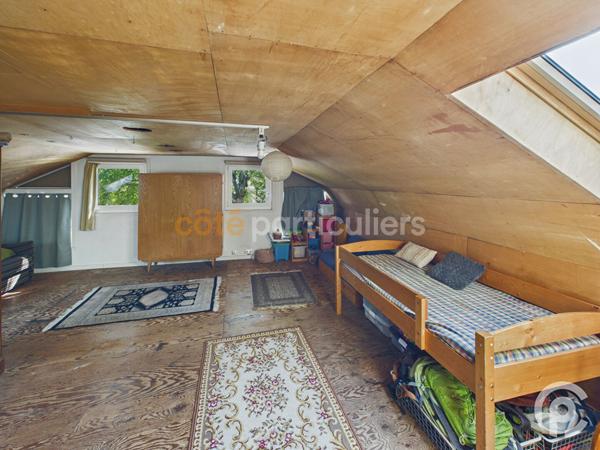 Vente
                Maison141 m² - 5 Pièces -
                    CLAMART (92140)