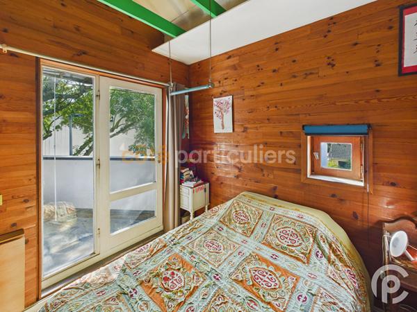Vente
                Maison141 m² - 5 Pièces -
                    CLAMART (92140)