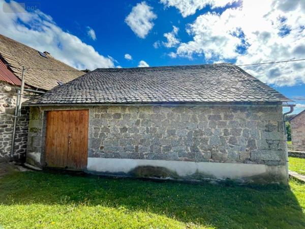 Maison à vendre à Peyre en Aubrac en Lozère (48130), ref : 48032-128
