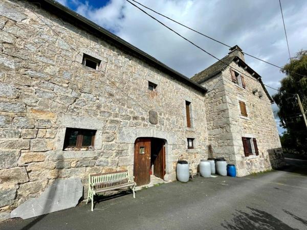 Maison à vendre à Peyre en Aubrac en Lozère (48130), ref : 48032-128