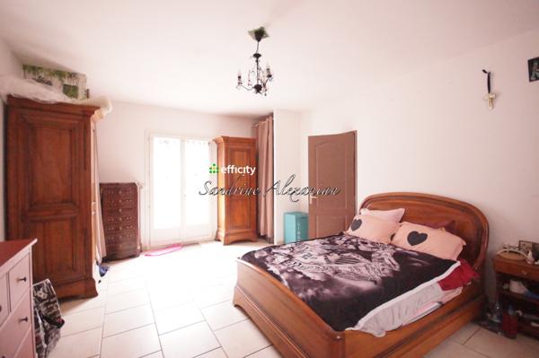 Maison 5 pièces - 210 m²