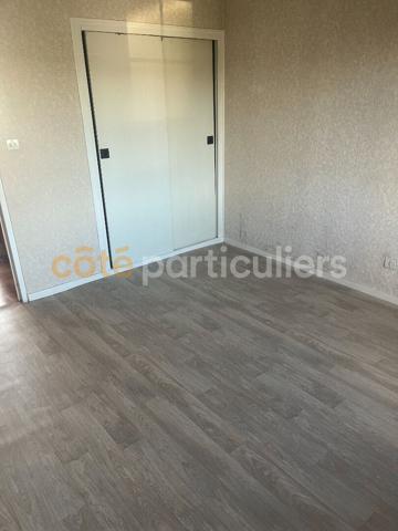 Vente
                Maison93 m² - 5 Pièces -
                    ABERGEMENT LA RONCE (39500)