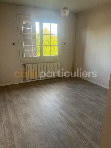 Vente
                Maison93 m² - 5 Pièces -
                    ABERGEMENT LA RONCE (39500)