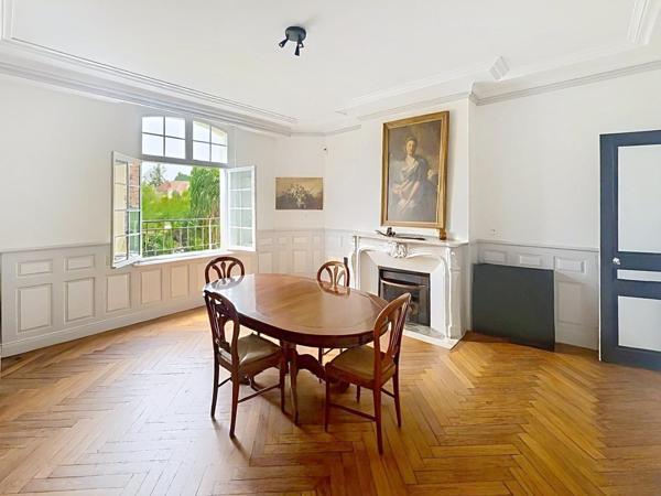 Maison de 330m2, 7 chambres et 4 salles de bains